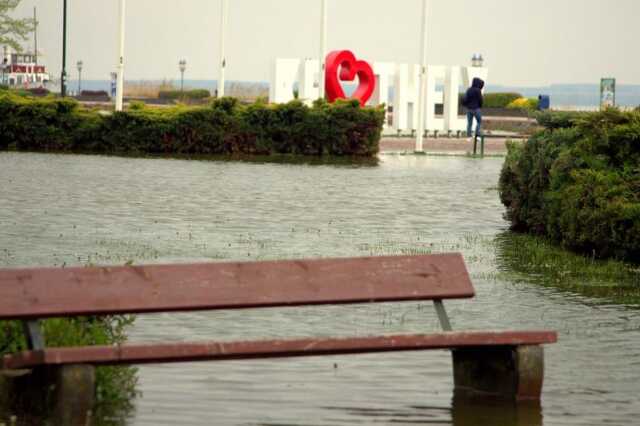 Kiöntött a Balaton Keszthelynél