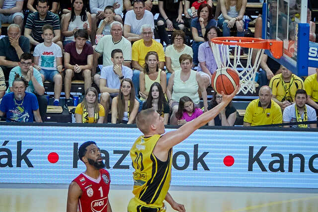 Falco-Szolnok kosár