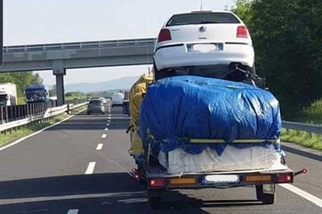 Őrületes vontatmány az M7-esen