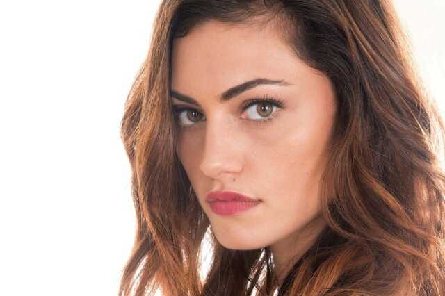 Phoebe Tonkin
