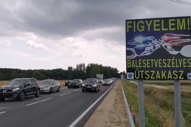 Tömegbaleset történt Zsédeny és Hegyfalu között