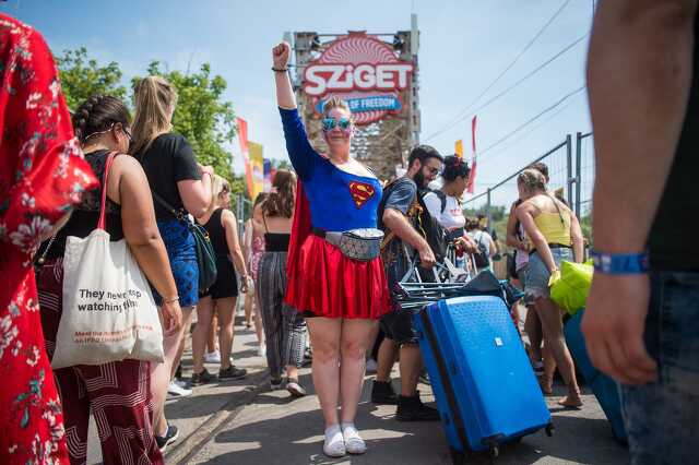 Érkeznek a fesztiválozók a Szigetre