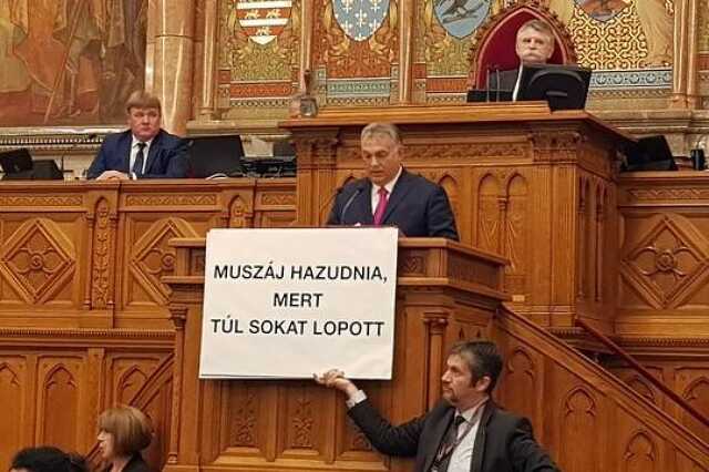 Hadházy mémek