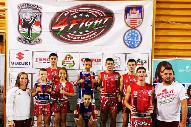 kick-box sikerek