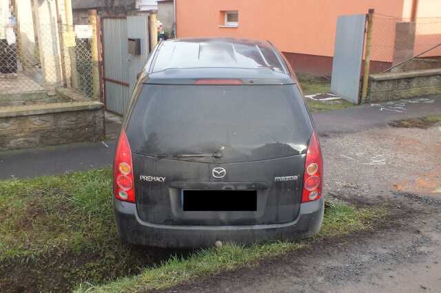 elkötött autó