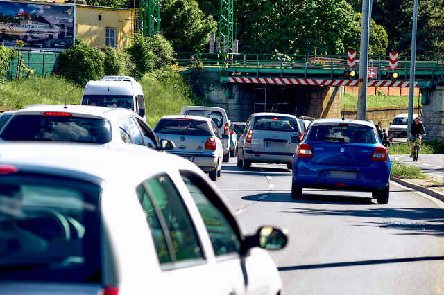 Lezárások a Zanati úton