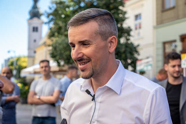 Jakab Péter utcafórum