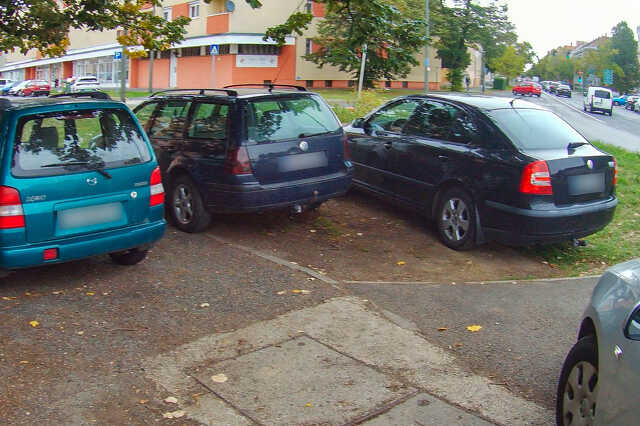 Szabálytalan parkolások 2021.10.21.