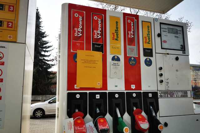 Üzemanyaghiány a Kiskar utcai Shell kúton