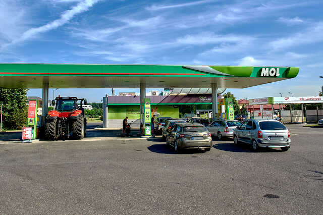 MOL benzinkút