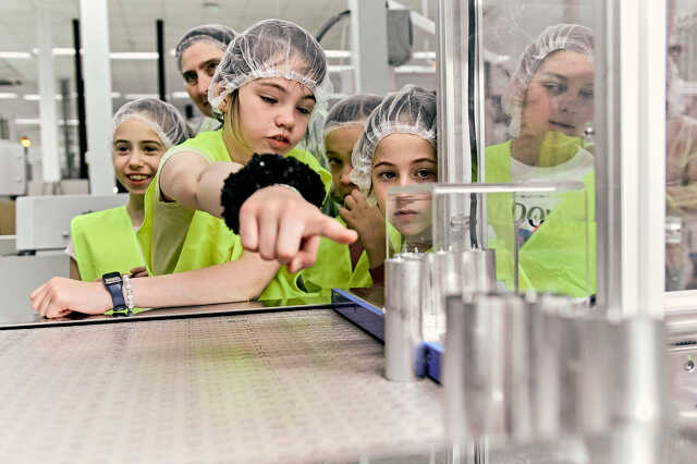 TDK kisiskolás gyárlátogatás