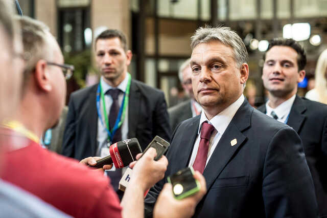 Orbán Viktor és Havasi Bertalan az EU-csúcs előtt Brüsszelben