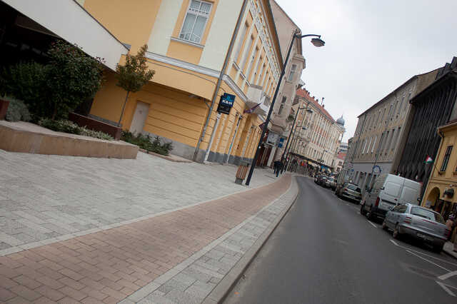 A Kőszegi utca felújított része