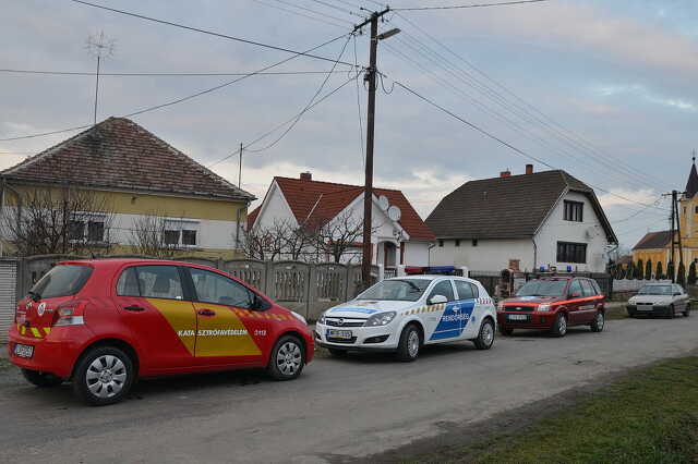 Meghalt a kertben rakott tűzbe beleeső 74 éves asszony Vasszécsenyben