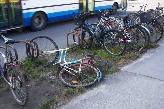 Kerékpárroncsok a vasútállomásnál