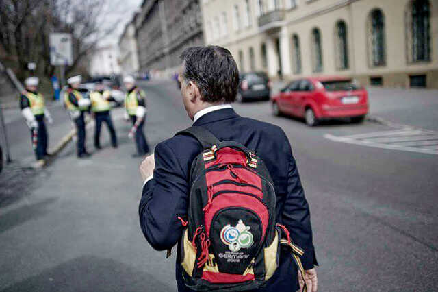 Orbán Viktor hátizsákja