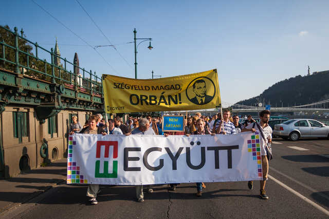Szégyelld magad, Orbán! Ellenzéki tüntetés Budapesten, 2015. szeptember 13-án Juhász Péter és az Együtt szervezésében
