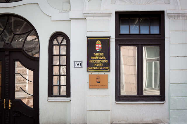 Vas Megyei Kormányhivatal Egészségbiztosítási Pénztár felállványozva