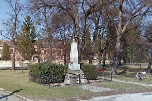 Világháborús emlékmű - Herény, Béke tér
