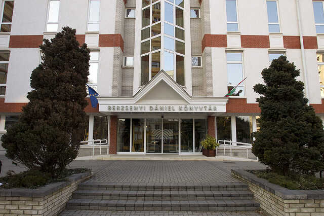Berzsenyi Dániel Könyvtár