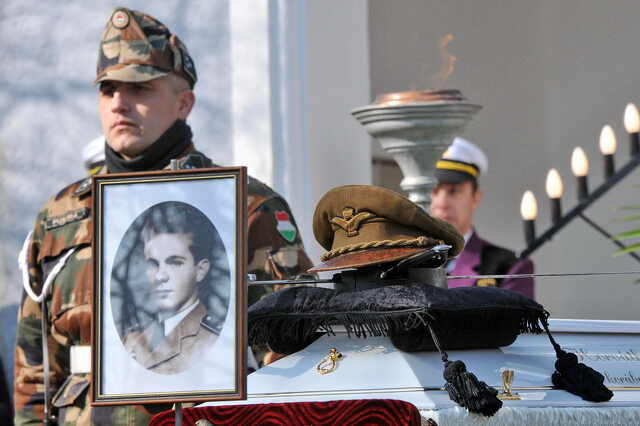 Hősi halott pilóta, Horváth György temetése Vasváron - 2012.02.19.