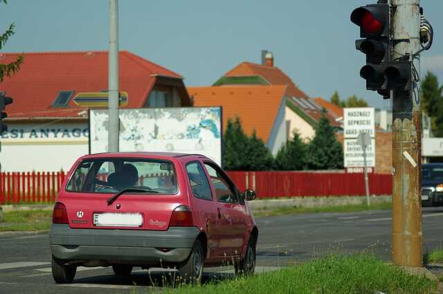 Zanati út közlekedési lámpa