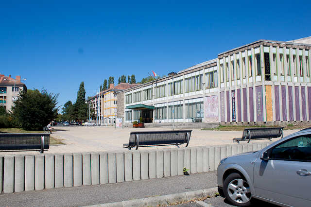 Szombathely régen és ma - A Sportház és a Március 15. tér