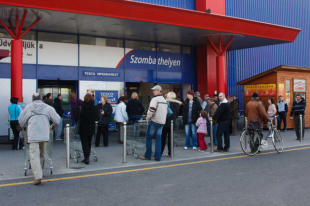 Áramszünet a szobathelyi Tesco hipermarketben