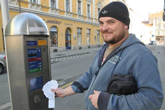 35 darab korábban vásárolt parkolójegyet kapott az autós Szombathelyen 