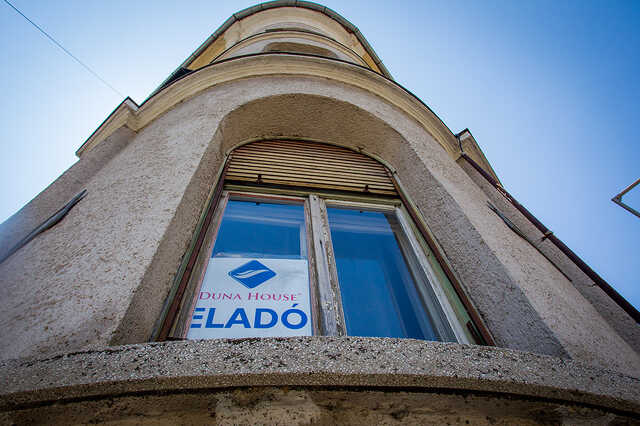 Eladó ingatlanok