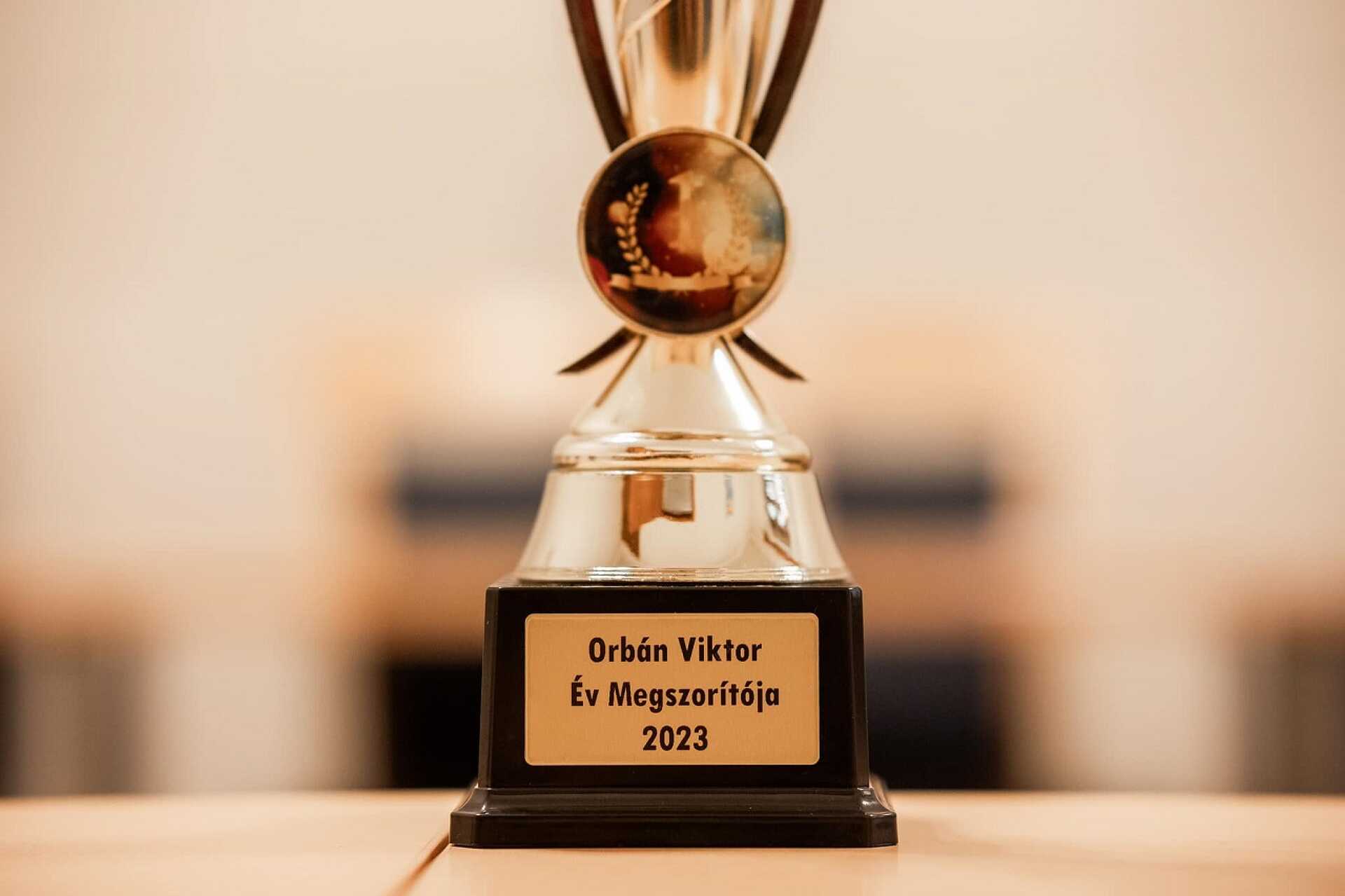 "Év megszorítója" díj Orbán Viktornak