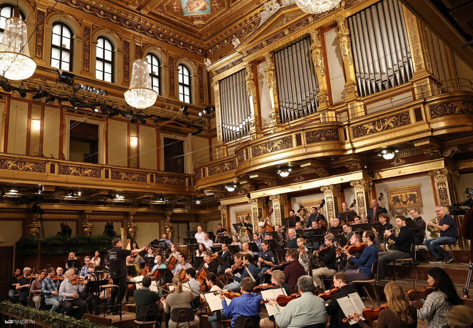 A Bécsi Filharmonikusok Christian Thielemann vezényletével az újévi koncertet próbálják.
