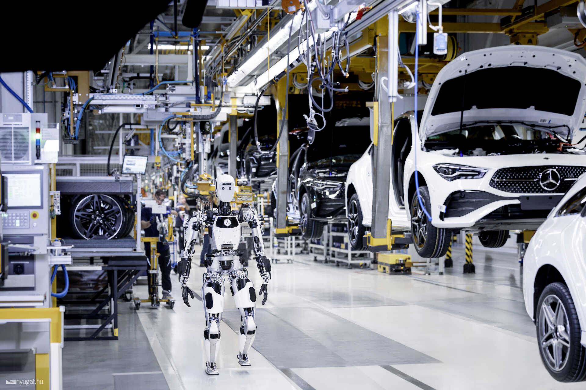 Humanoid robotok a kecskeméti Mercedes gyárban