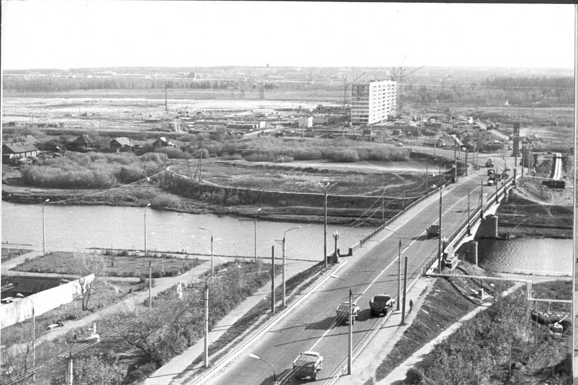 1975