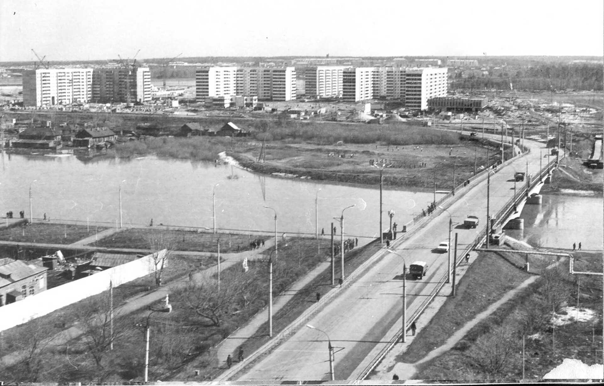 1977