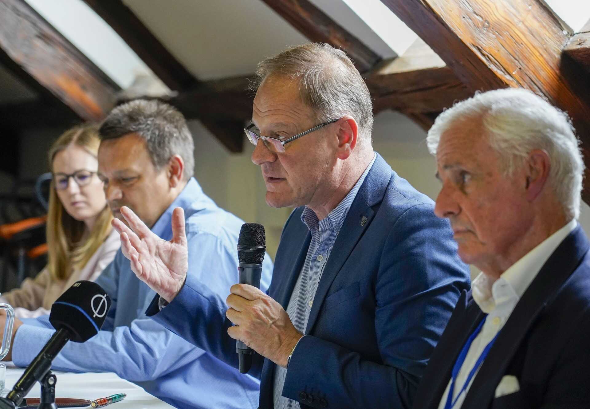 Navracsics Tibor a kőszegi Felsőbbfokú Tanulmányok Intézete által szervezett 29. Nemzetközi Nyári Egyetem panelbeszélgetésén