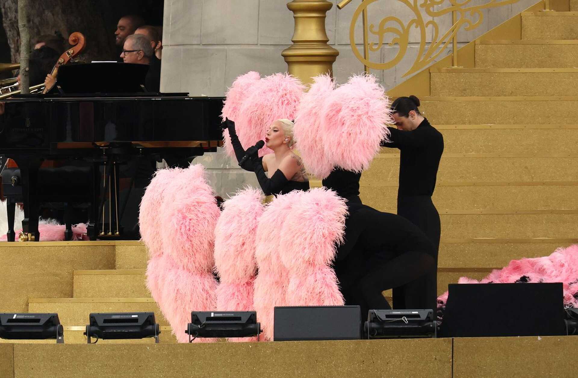 Lady Gaga a párizsi olimpai megnyitóján