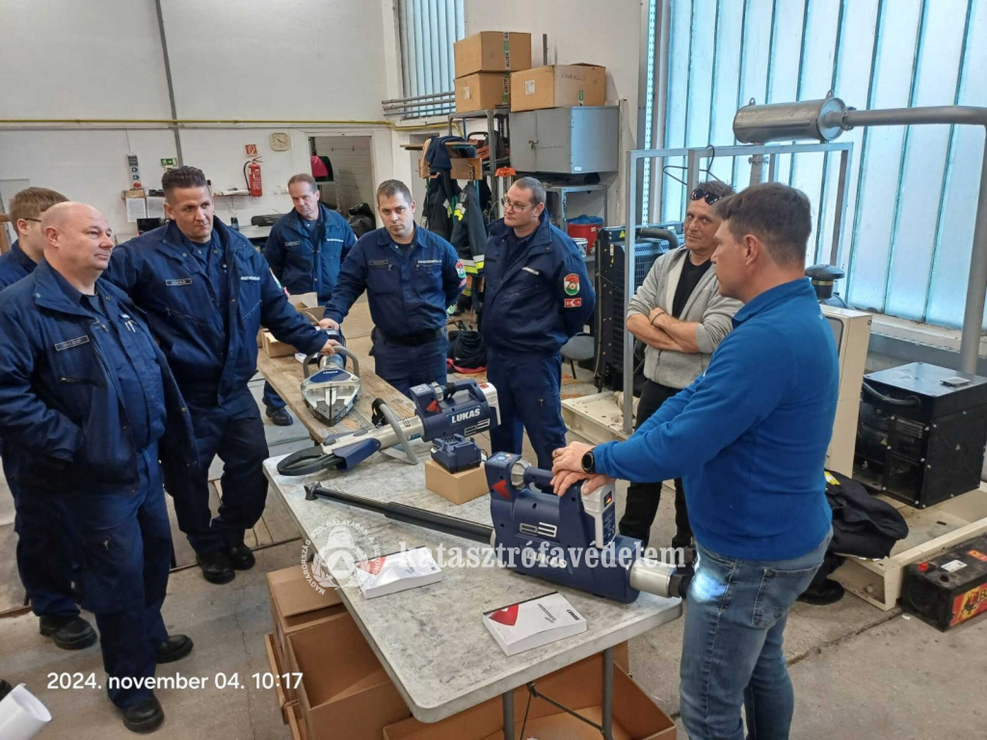 Egy feszítő-vágóval és egy feszítőhengerrel gyarapodtak a sárvári tűzoltók 