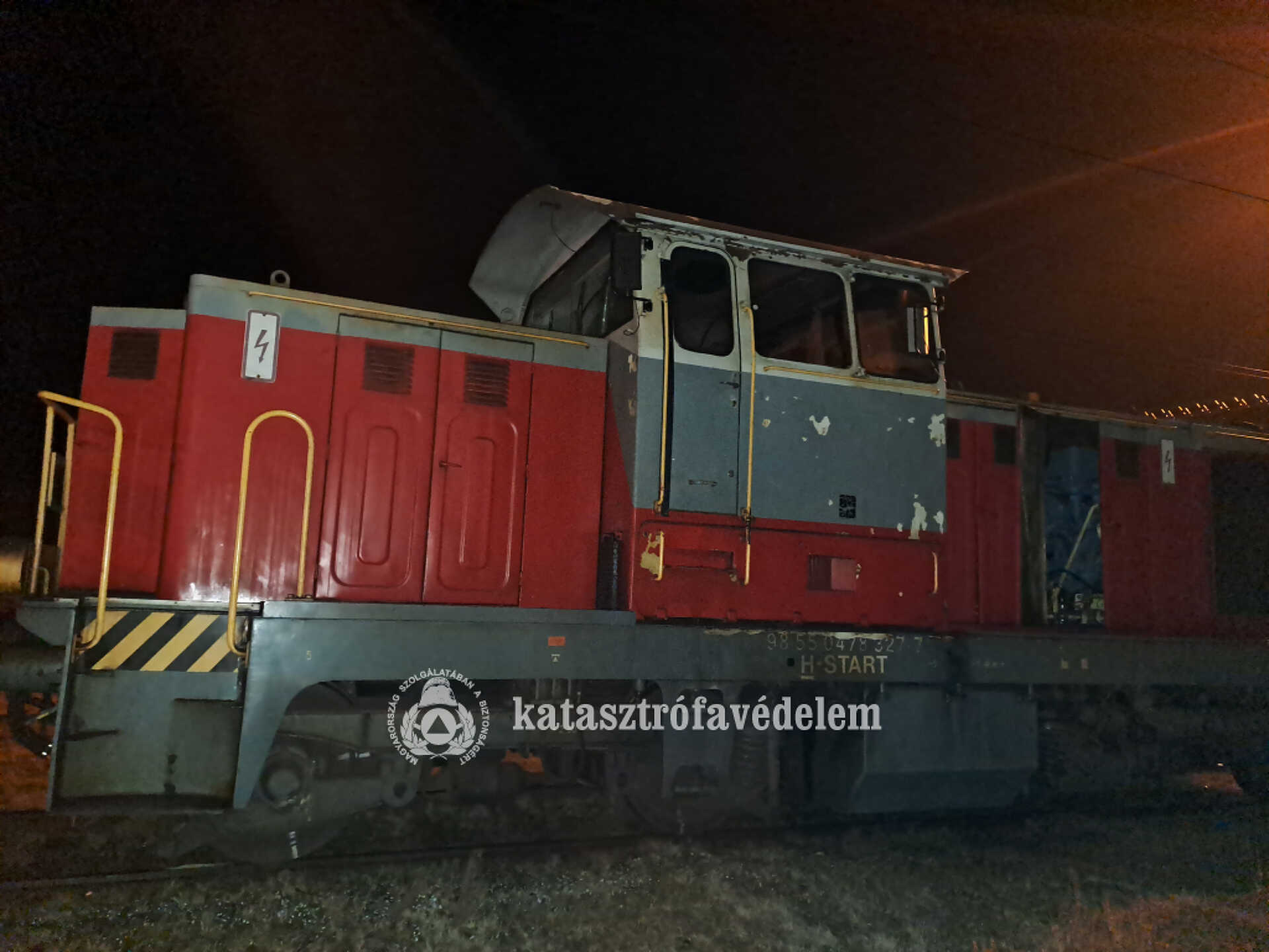 Üzemanyagot szállító szerelvénynek ütközött egy mozdony Celldömömölkön 