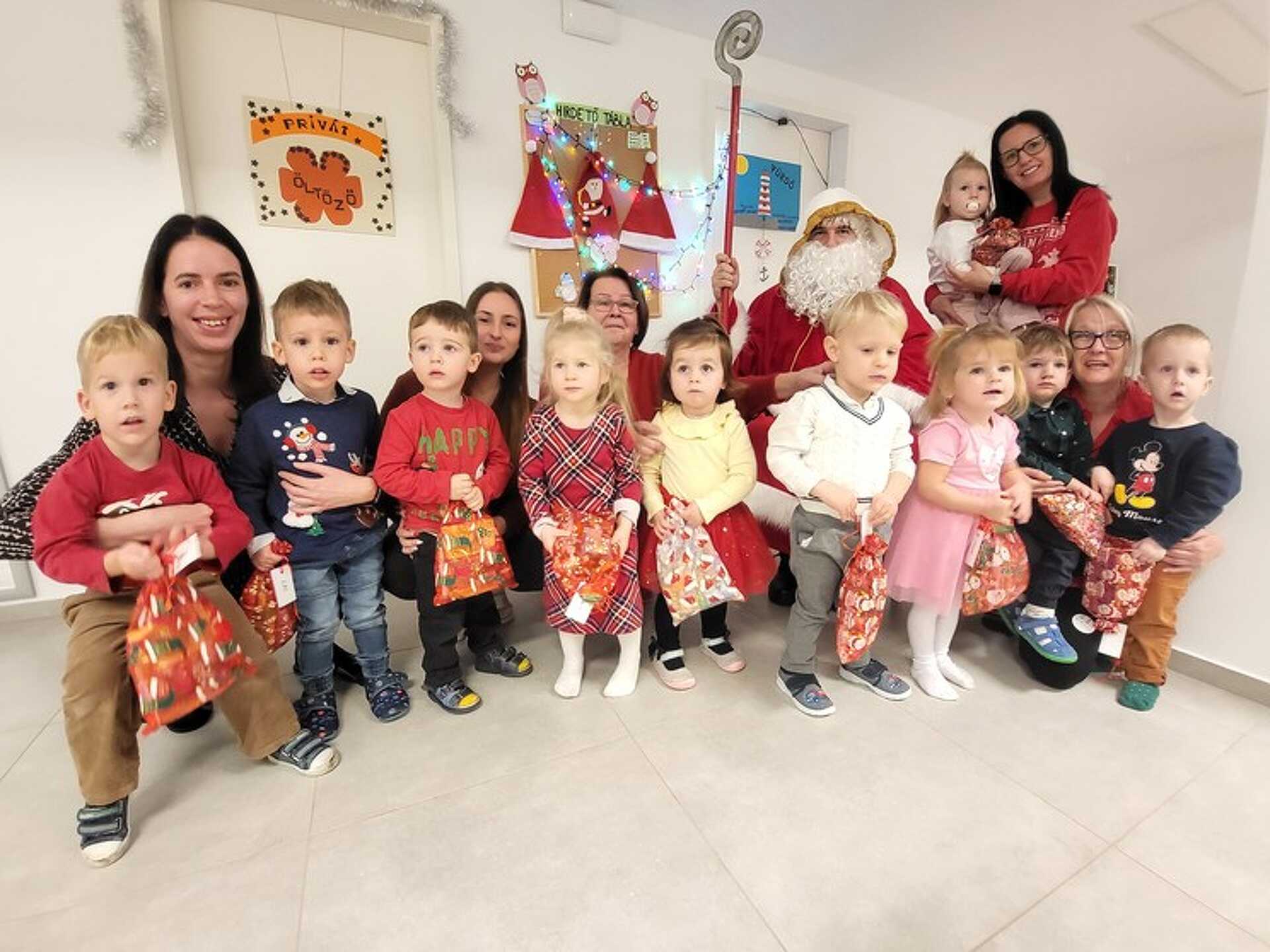 A szombathelyi börtön saját bölcsődéjében is járt a Mikulás 