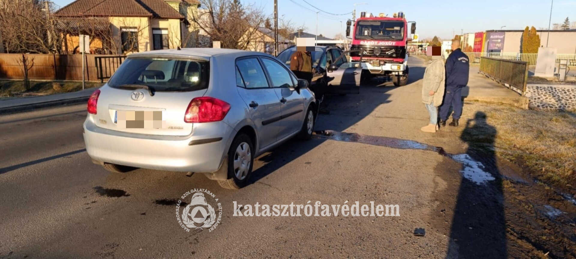Okosóra jelezte a balesetet Sárváron