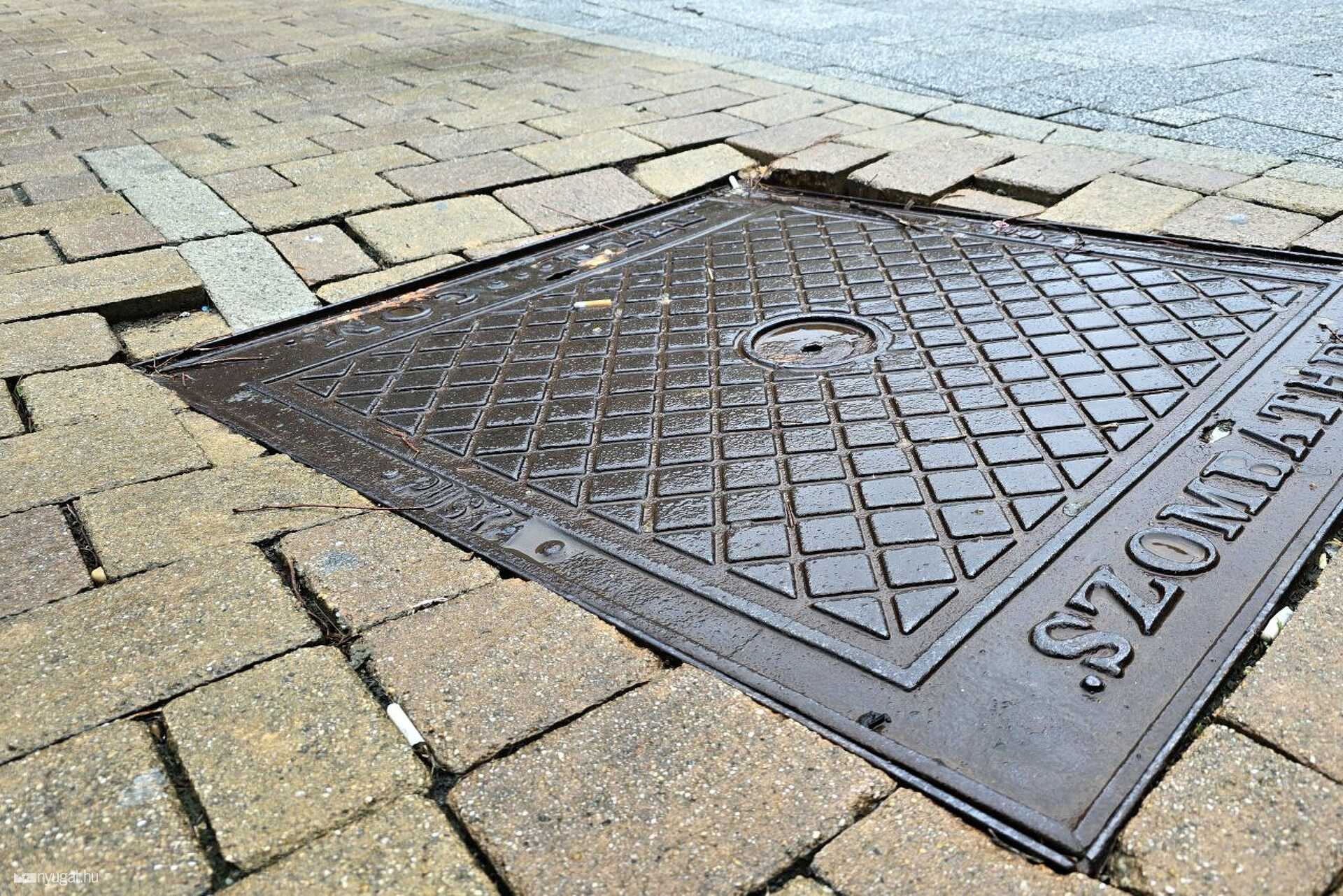 Kerékpárút a szombathelyi Fő téren
