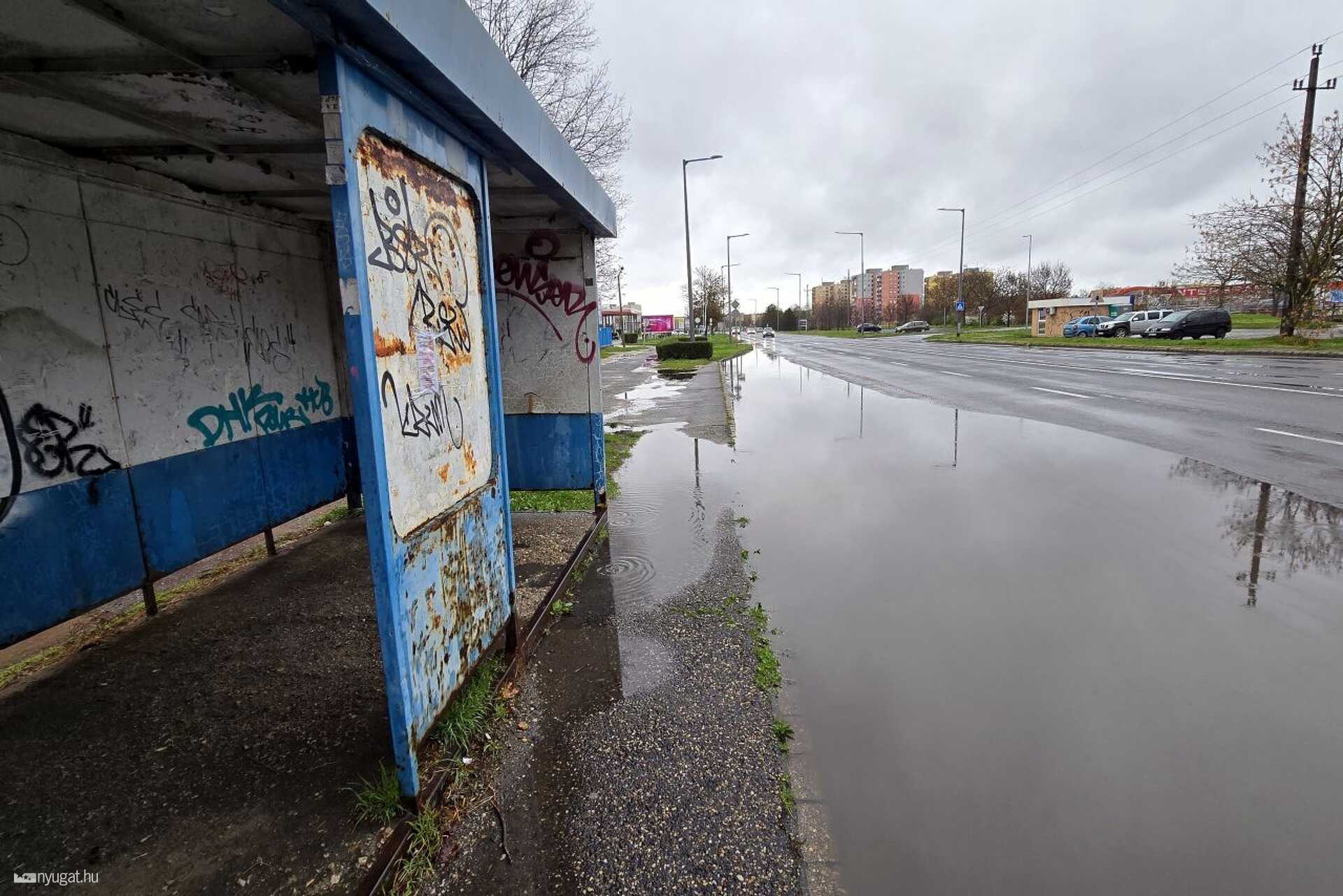 Buszmegálló a Körmendi úton