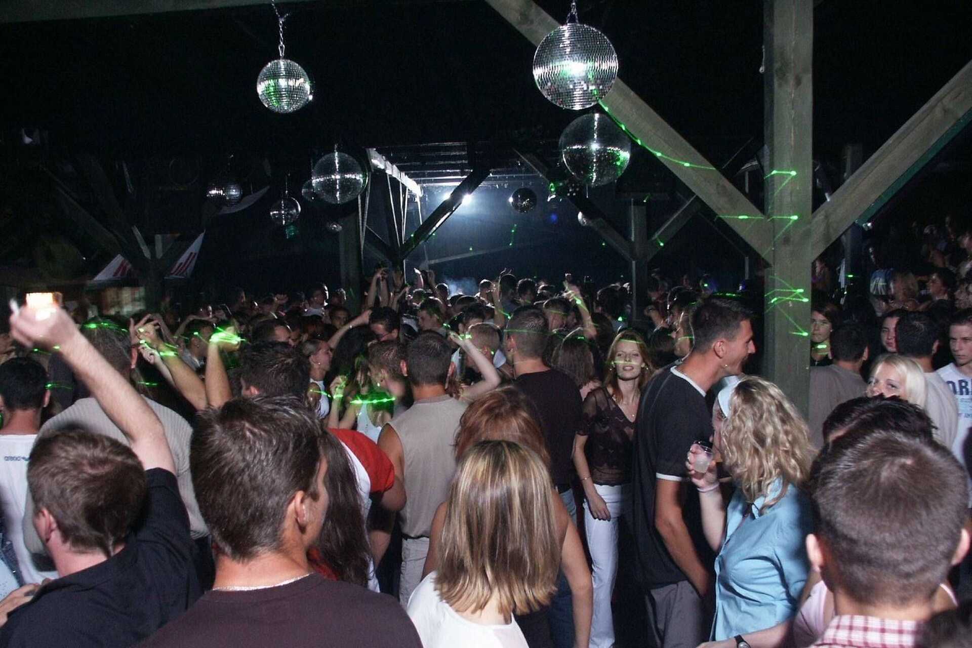 Tropical Strand Disco Döröske nosztalgia