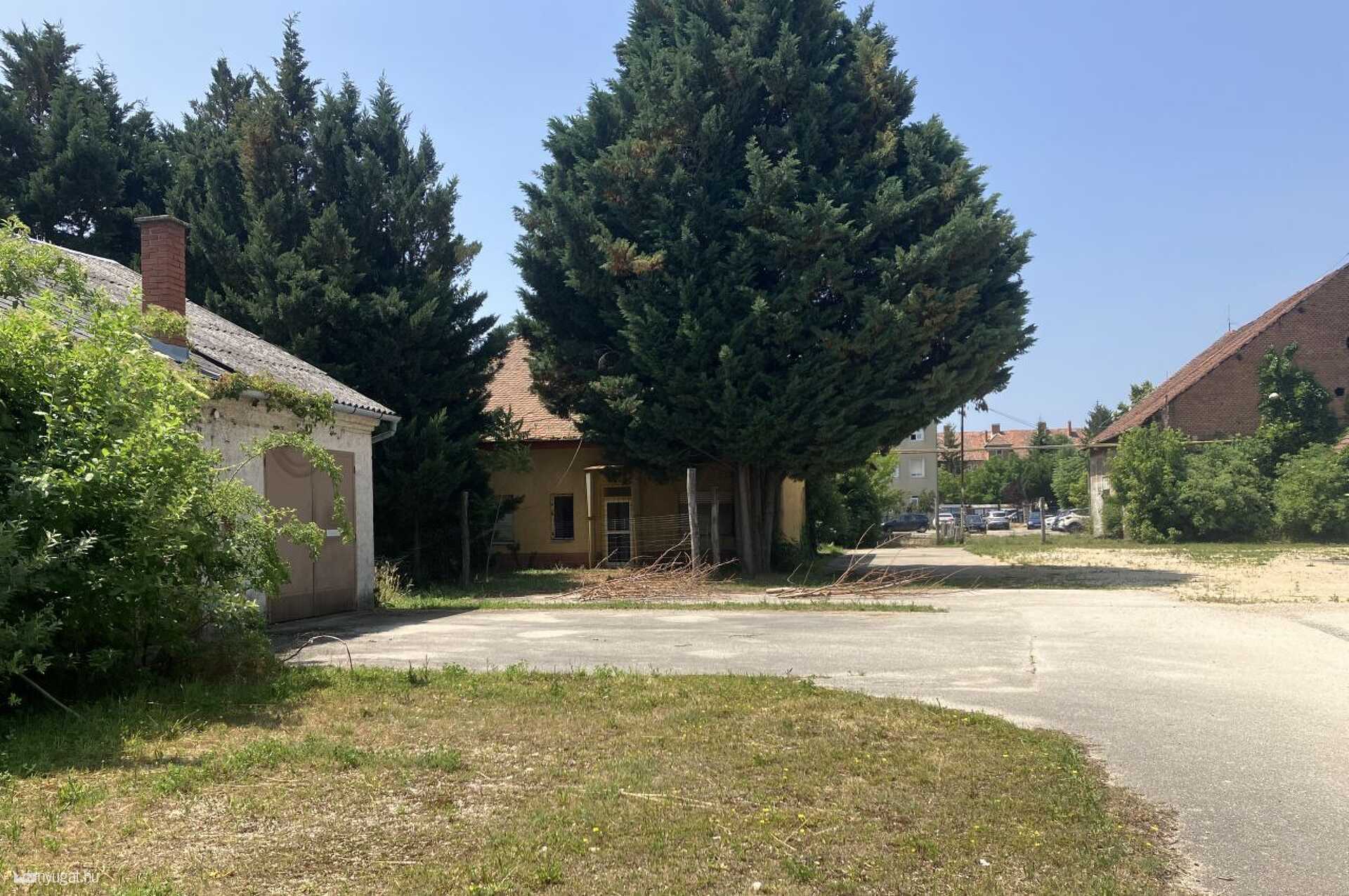 A tervezett intermodális központ helyszíne