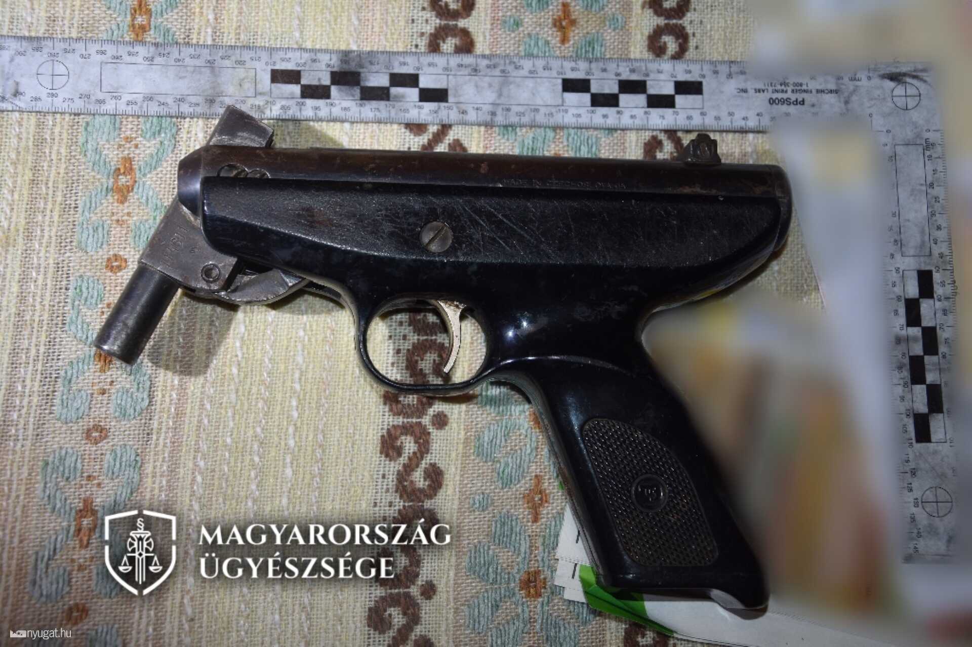 A vizsgálat megállapította, hogy a fegyver emberélet kioltására alkalmas volt.
