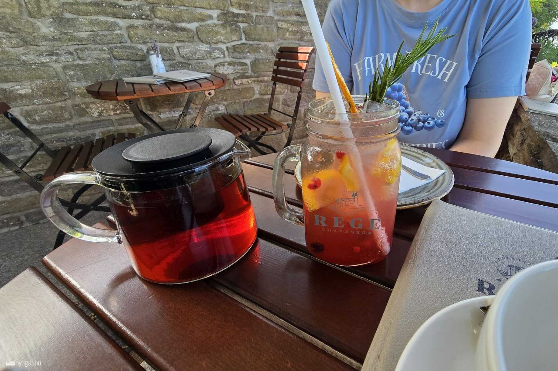 Ismét benéztünk a tihanyi Rege Cukrászdába