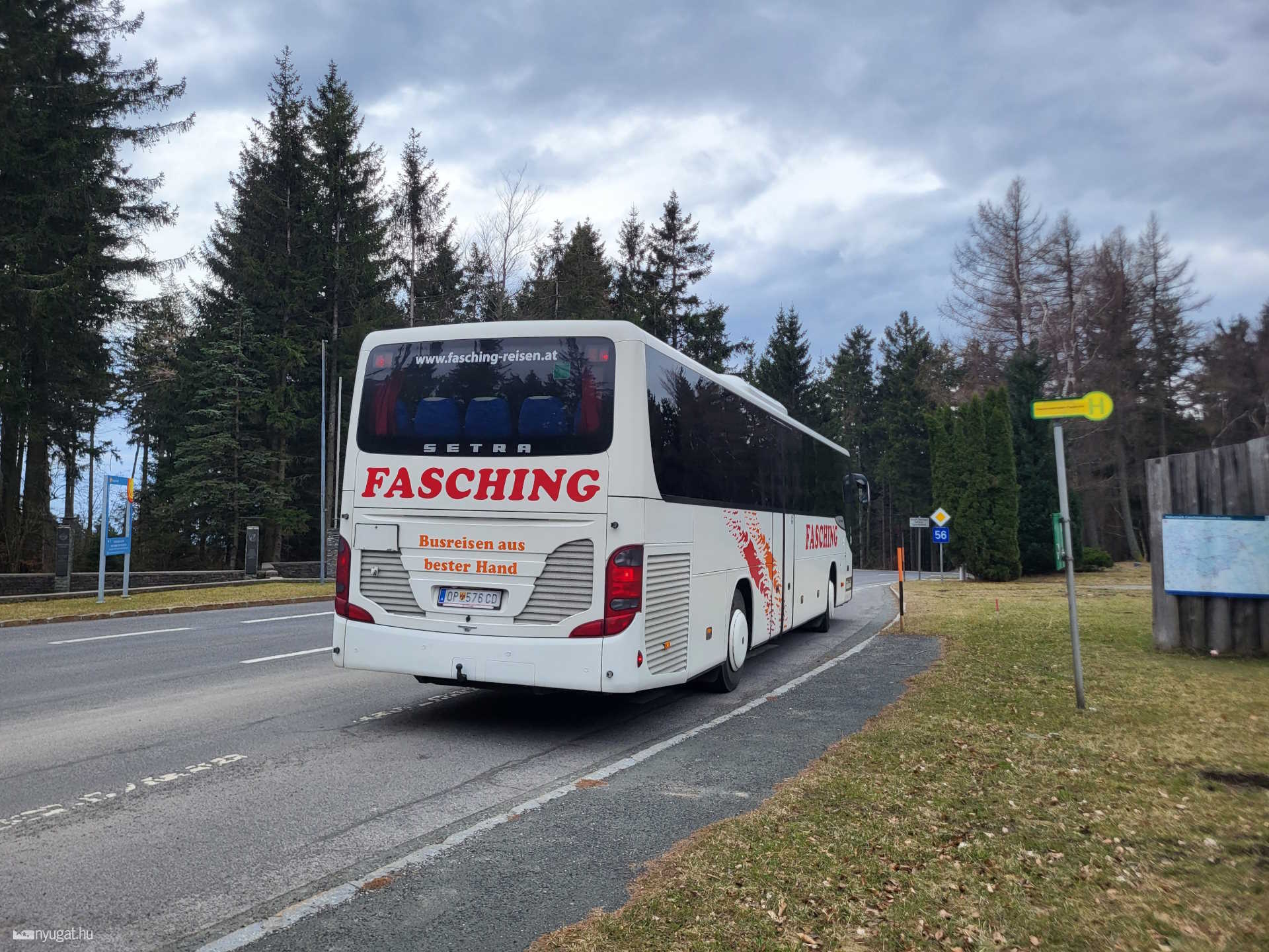 A korábbi buszjárat az Írott-kő megállóhelyénél