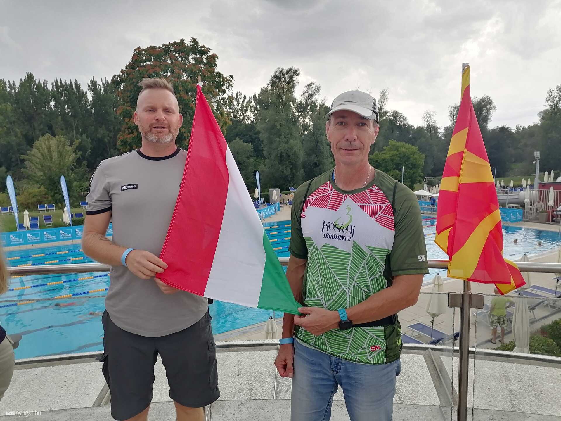 Egy wellness hotel 50 méteres medencéjében kellett teljesíteni az úszást