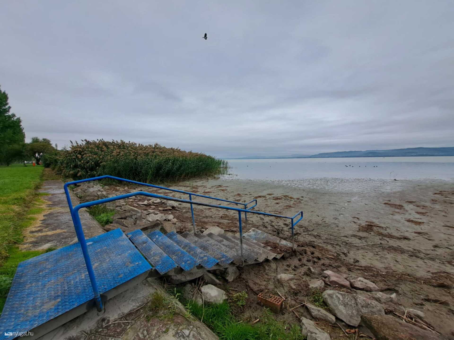 Brutális aszály a Balaton déli partjainál